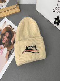Fashion Brand Letters Woollen hat Women039s Autumn Paris Winter Warm Korean Simple AllMatching Knitted Hats Men3413062