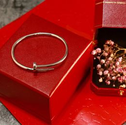 nail bracelet designer mens silver screw luxury Jewellery women bracelet stainless steel gold rose gold cuff8236091