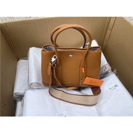 Totes Bag Gardens Party Handbag Canvas Large Capcity Handbag Totes Garden Party Bags Genuine Leather 7a Handswen Hang tag price 1699 Export to France Top layer cow