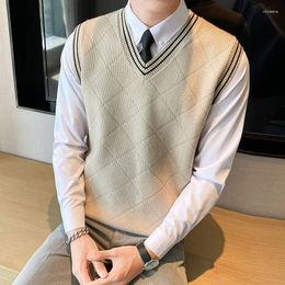 Men's Vests Fashion V-Neck Spliced Knitted Plaid Vest Sweaters Clothing 2023 Autumn Winter Loose Casual Pullovers All-match Tops