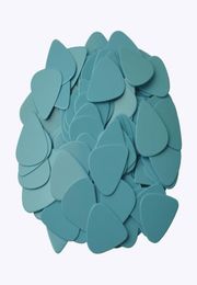 Lots of 100 pcs Medium 071mm Guitar Picks Plectrums Celluloid Solid Light Blue6434309