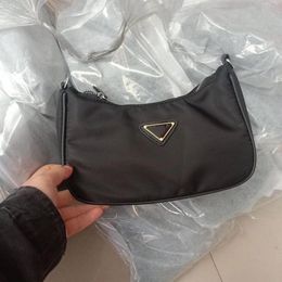 Deisigner shoulder bag for women Chest pack lady Tote chains handbags presbyopic purse messenger bag designer handbags whole202c