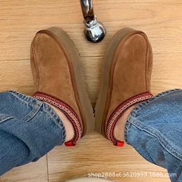 Home Shoes Henan Sangpo Snow Boots Tuggy Ethnic Style Contrast Weaving Matsu Cake Thick Sole Sheepskin Slippers Popular on the Internet