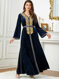 Ethnic Clothing Middle East Muslim Robe Autumn And Winter Velvet Applique Dress Dubai Arabian Fashion Woman Evening Dresses Abaya