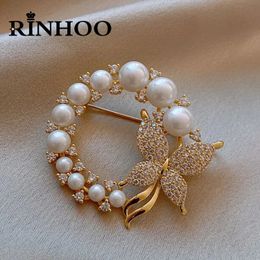 Pins Brooches Rinhoo Baroque Imitation Pearl Rhinestone Wreath Butterfly Brooch Women Trend Elegant Circle Leaf Brooch Pins Party Wedding Gift 231211