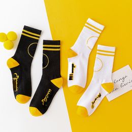 Unisex Designer Socks Smiley Face Graffiti Letters Match with Crocs Trendy Sports Casual Ankle Socks for Men Women