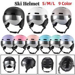 Ski Helmets Ski Helmet with Goggles Men Women Skiing Helmet Winter Windproof Skateboard Snowboard Snowmobile Helmet Ear Protection S/M/L 231211