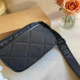 2023 designer black messenger bag high quality men's nylon camera bag fashion men's and women's shoulder bag Size 2286t