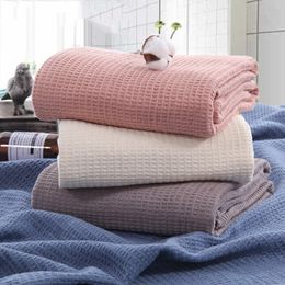 Blankets Waffle biscuit plain weave summer bed Grey pink blanket soft and smooth throw large and thin lightweight casual sleeping blanket 231212