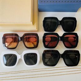 Women sunglasses 1022S fashion shopping big square Black frame trendy personality temples golden letters with chain gradient color247K