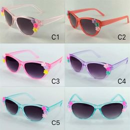 Baroque Cat Eye Kids Sunglasses With Flower Children Sun Glasses Girl Pretty Shade Eyewear UV400 5 Colors Whole206f
