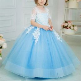 Vintage Long Flower Girl Dresses Jewel Neck Tulle Short Sleeves with Lace Applique Ball Gown Floor Length Custom Made for Wedding Party