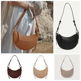 Cosmetic Bags Cases Underarm Bag Women Shoulder Genuine Leather Solid Color Eleganct Ladies Handbag Saddle Crescent Chic 8 Colors 231212