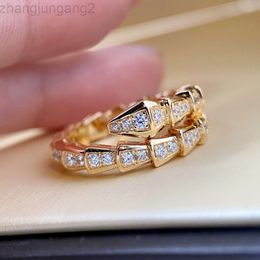 Bulgariness Designer Bvlgarys Light Luxury Diamond Niche Design Gold Plated Small Snake Ring Women's Fashion Diamond Mouth Snake Bone Index Finger Ring