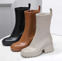 Luxurys Designers Women Rain Boots England Style Waterproof Welly Rubber Water Rains Shoes Ankle Boot Booties 556