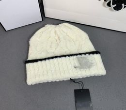 Designer brand knitted hats men and women couples autumn and winter cold protection warm beanie hat fashion classic9057332
