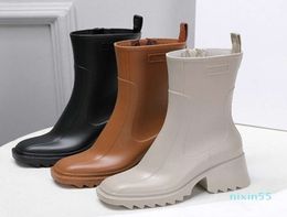 Luxurys Designers Women Rain Boots England Style Waterproof Welly Rubber Water Rains Shoes Ankle Boot Booties 544