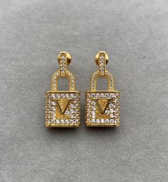 Fashion Designer Earrings Jewlery Womens Luxurys Designers Earring With Box Letters Golden Party Wedding Gifts Mens D217064F9365400