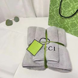 Designer Bath Towel Set Coral Velvet Fashion Towels Face Towels Luxury Unisex Absorbent Men Womens Wash Cloths G Towel Brand Facecloth