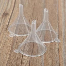Plastic Funnel Mini Small Funnels For Perfume Liquid Essential oil filling empty bottle Packing Tool Bevel Flat 2 styles Home Use2754