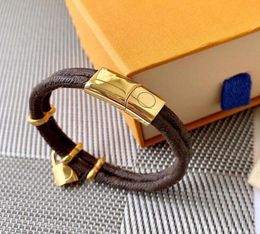 Luxury Letter Bracelet Gold Bracelets Womens Mens Double Deck Leather High Quality Gold Buckle Brand Bangle Lock Pendants Annivers9986442