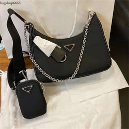 5A Nylon Designer Student Outdoor Travel Shoulder Bag Men Ladies Quality High Wallet Fashion Retro Star Handbag 2024