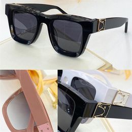 98120 New Popular Sunglasses For men Fashion square Simple UV 400 Lens Coating Mirror Lens Color Plated Frame Come With Package 982777