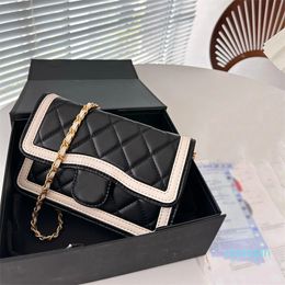 23ss Women Shoulder Bag Classic Designer Luxury Leather Cover Gold Chain Single Shoulder Oblique Black and White