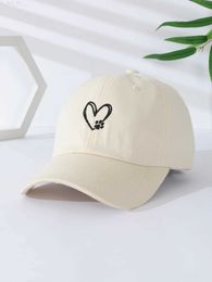 Ball Caps Trendy Apparel Shop Paw Print Heart Love Embroidered Low Profile Soft Baskeball Cap L231212