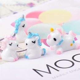 20pcs Cute Resin Components Unicorn Ornament Family Micro Landscape Decoration Mini Unicorn Crafts Miniatures Figurines for Home D310G