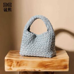 2023 Korean internet celebrity handbag made of hand woven denim, fashionable single shoulder underarm mother crossbody bag