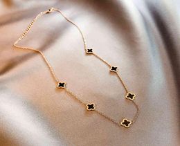 Titanium steel 18K Gold Clover Necklace women039s non fading clavicle chain fashion temperament Korean Jewellery versatile accsor8878309