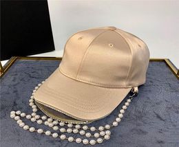 Fashional Pearl Chains Designer Hat 3 Colors Street Baseball Cap Ball Caps for Woman Adjustable Brand Hat Beanies with Chain9658315