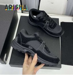 Sandals Designer Running Shoes Channel Sneakers Luxury Sports Shoe Casual Trainers Classic Sneaker Woman mens shoe HTRT 001