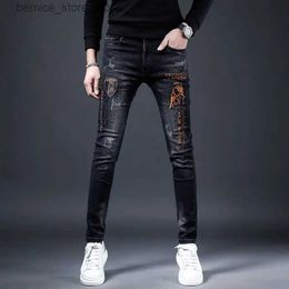 Men's Jeans High Quality Mens Slim-fit Lightweight Black Denim Pants Trendy Prints Decors Ripped Casual Pants Stylish Sexy Street Jeans ; Q231213