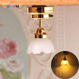 Akcesoria do domu lalki 1 12 Dollhouse Miniaturowy światło LED Lampa sufitowa Lampa żyrandola Oświetlenie Domowe Domowe Dekor Dorob