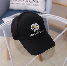Personalised Embroidery Peaked cap Bellis perennis child hat summer Shade Sunscreen men women Parentchild tide baby Cover face Ba1409036