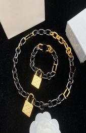Luxury Lock Chain Necklace Letter Metal Links Bracelet Interlocking Locks Necklaces Women Jewellery Sets With Gift Box1171544