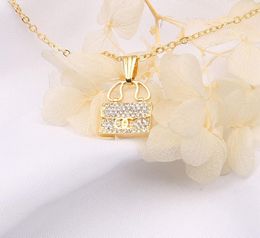 Luxury Designer Brand Double Letter Pendant Necklaces Chain 18K Gold Plated Lock Model Crysatl Rhinestone Sweater Newklace for Wom5120469