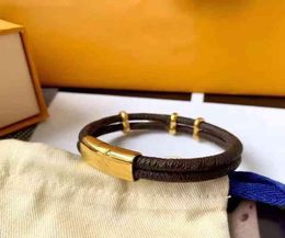 Designer Luxury Letters Gold Bracelet Ladies Mens Double Leather High Quality Gold Buckle Brand Bracelets Lock Pendant Anniversary9033780