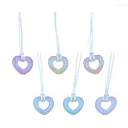 Pendant Necklaces Sweet Hollow Heart Necklace Geometric Transparent Acrylic Clavicle Chain Jewelry Accessories Girl Dropship