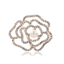 High Quality Hollow Rose Flower Brooch Women Fashion Scarf Pins Luxury Diamond Crystal Shell Pearl Brooches Wedding Bride Bouquet 2419