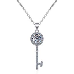Passed Diamond Test Moissanite 925 Sterling Silver Key Simple Clavicle Chain Pendant Necklace Women Fashion Cute Jewellery 05-1ct208Z