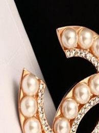 Brooch Women Wedding Pins Iced Out Jewellery designer brooches Banquet Accessories High Quality Letter Pin wholesale6678259