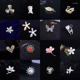 Brooches 2023 Lovely Cubic Zircon Sunflower Jewelry Cute Heart Star Moon Lapel Pin For Women Collar Pins Hat Bag Decor