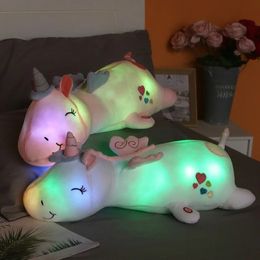 Plush Light - Up Toys 60cm Glowing Luminous Unicorn Plysch Baby Fyllda leksaker Belysning fylld härlig jätte tecknad leksak julklappar till barn 231212