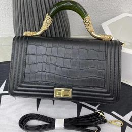 Evening Bags Women Crocodile Pattern Metal Buckle Leather Square Bag Fashionable High End Solid Ladies Handbag Commuter Party Shoulder