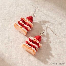 Charm Fashion Funny Cake Strberry Pendant Drop Earrings For Women Girl Cute Food Shaped Earring Party Birthday Female Jewellery Gifts R231213