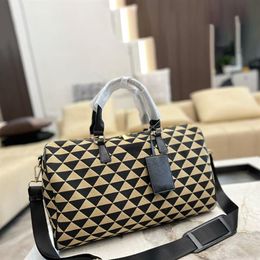 Man Women 45cm Embroidered Travel Bag Black Beige Fabric Duffel Bags Leather Handles Luggage Designers Tote with Shoulder Strap286p