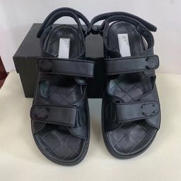 sandals Designer Slippers Sandal Platform Slipper Crystal Calf Leather Shoes Metal Button Quilted Classic Black Leather White Slides 20Vm#